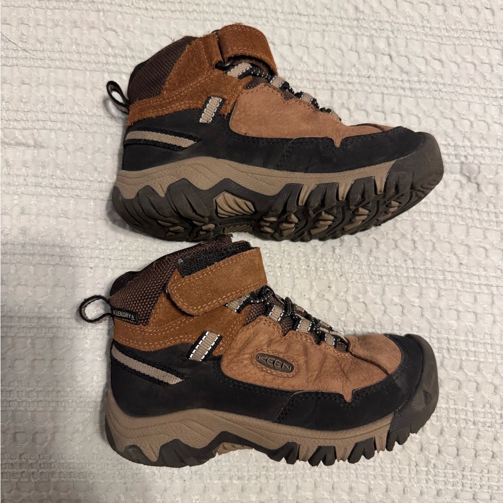 Keen Kids Tan and Black Outdoor Hiking Boots